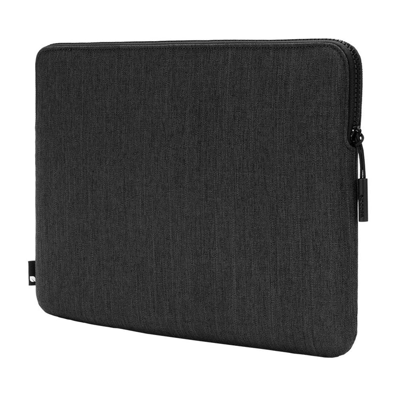 Incase Compact Sleeve in Woolenex - Sleeve voor MacBook Pro 13" (M2/M1/2020-2012) / MacBook Air 13" (M3/M2/M1/2024-2018) (Grafiet)