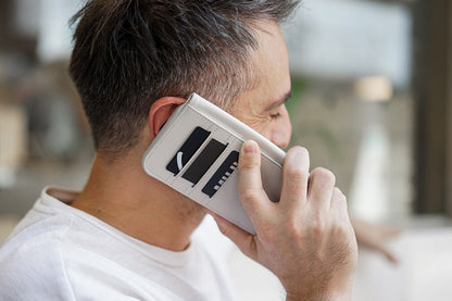 Moshi Overture MagSafe-Hülle mit abnehmbarer magnetischer Brieftasche für iPhone 14 Plus (Grau)