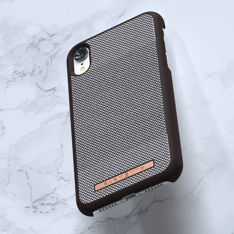 Nordic Elements Saeson Idun - hoesje voor iPhone XR (donkerbruin patroon 1)