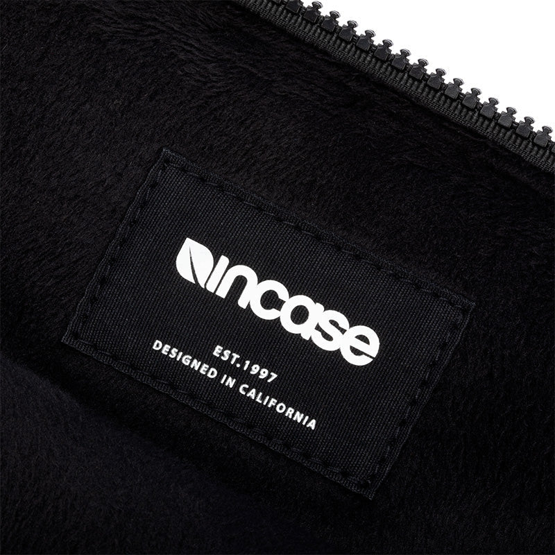 Incase Compact Sleeve aus Woolenex – Hülle mit Tasche MacBook Pro 14" (M3/M2/M1/2023-2021) (Marineblau)