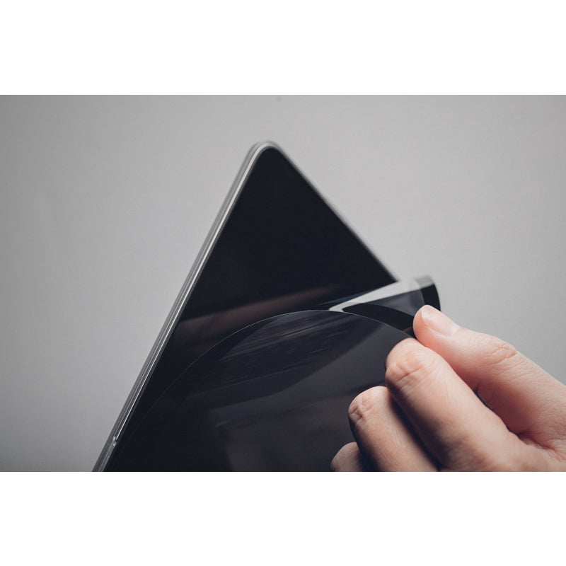 Moshi iVisor XT - Protective film for MacBook Pro 13 "/ MacBook Air 13" (Black frame)