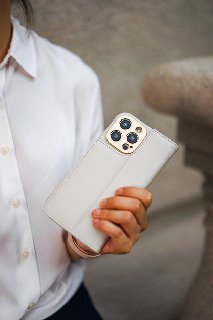 Moshi Overture MagSafe-Hülle mit abnehmbarer magnetischer Brieftasche für iPhone 14 Plus (Grau)